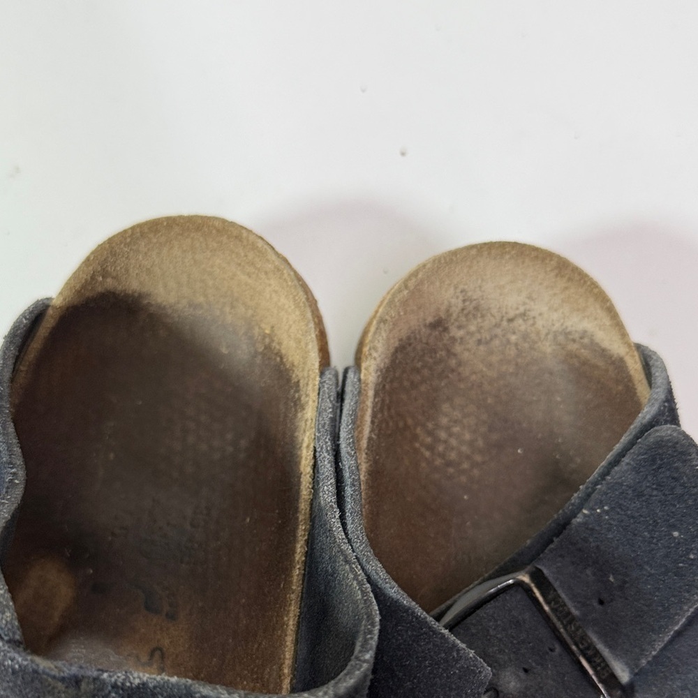Birkenstock Classic Black Women's Sandals - Picture 12 of 12